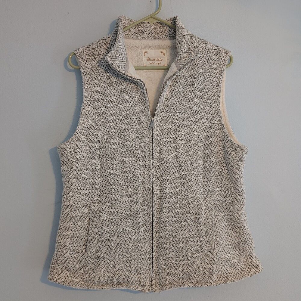 Altar'd State Sherpa Lined Vest Gray Cozy Winter Snow Outdoors Size Medium